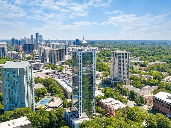 4th image of 2828 Peachtree Rd NW APT 1401