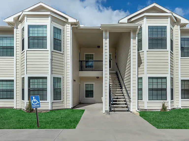 Gulf Breeze — Photo 21
