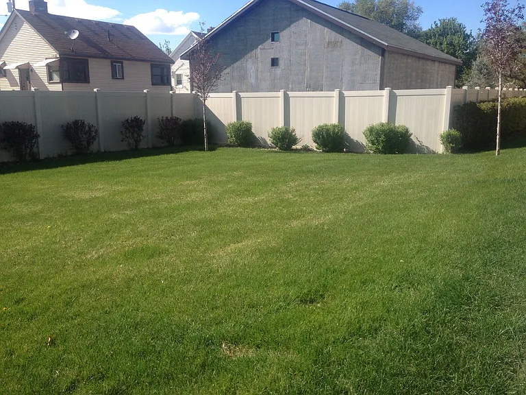 828 E Stratford Ave — Photo 19
