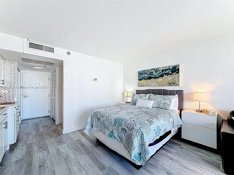 19201 Collins Ave #636 — Photo 13