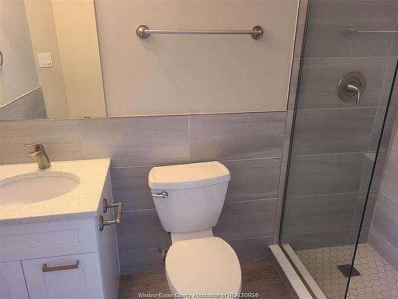 5th image of 550 Sandison St #23