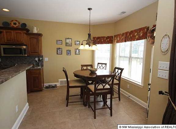 4th image of 9611 Nielson Dr
