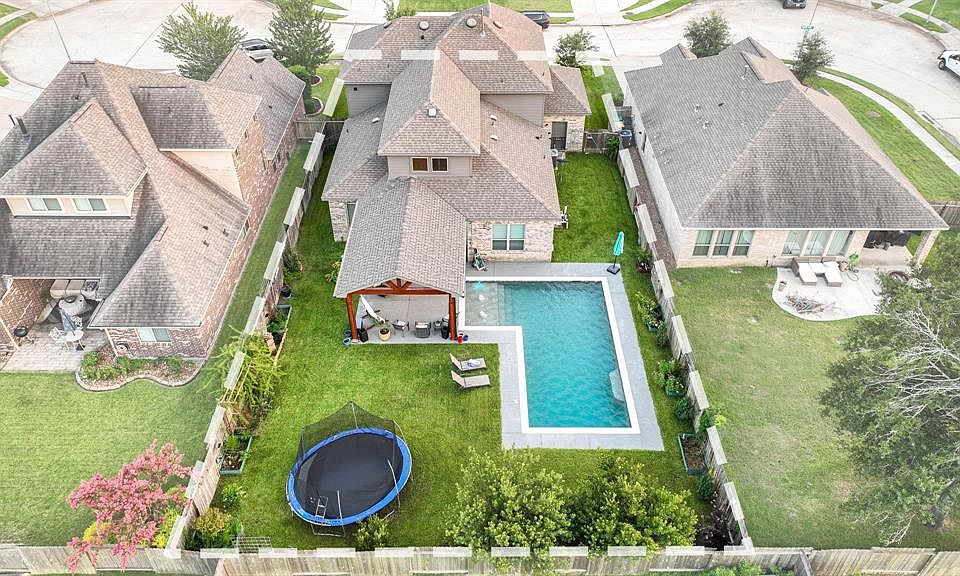 1st image of 11110 English Holly Ct