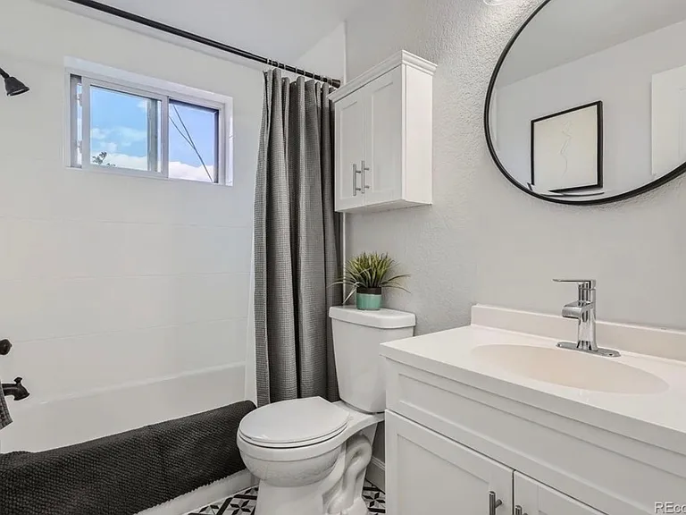 1 N Pearl St #303 — Photo 9