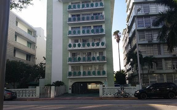 5th image of 1732 Meridian Ave APT 403