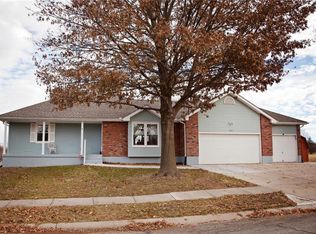 805 SW Nelson Ct, Grain Valley, MO 64029