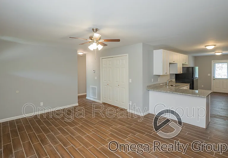 1178 Aquarius Dr — Photo 7