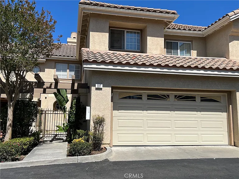 217 Encantado Cyn — Photo 2