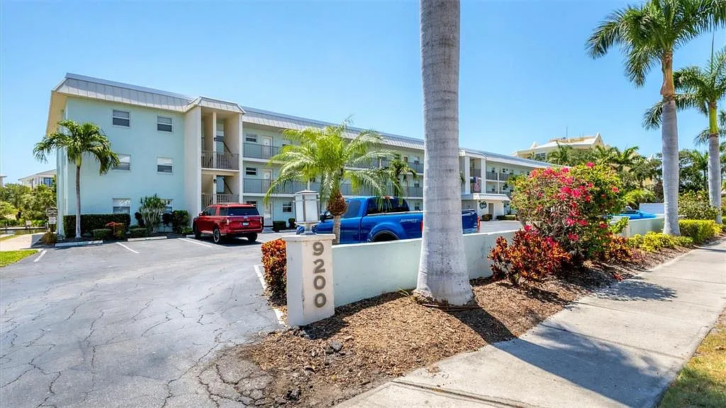 1 bed, 1.0 bath, 706 sqft, $2,300 — Photo 4