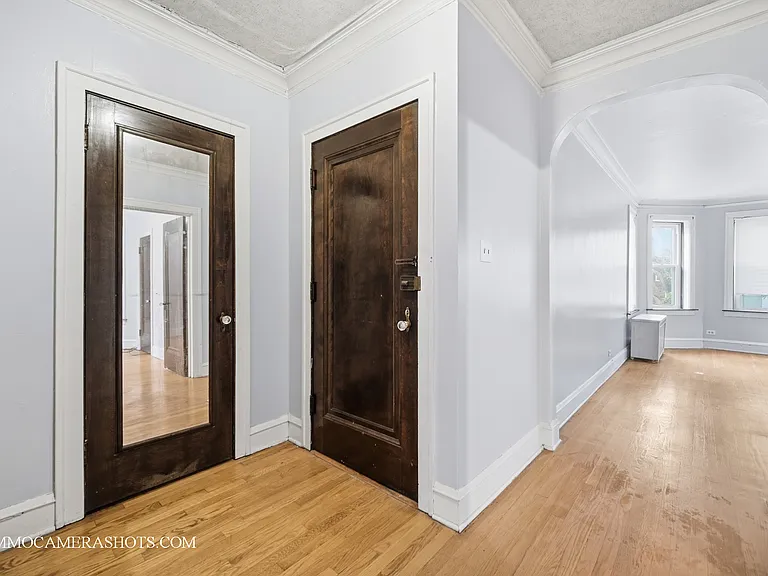 2045 W Farragut Ave #3 — Photo 14