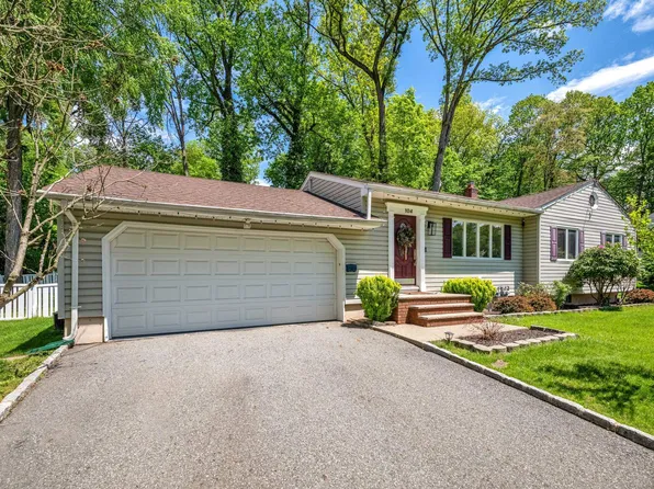 104 Lionshead Blvd, Wayne, NJ 07470