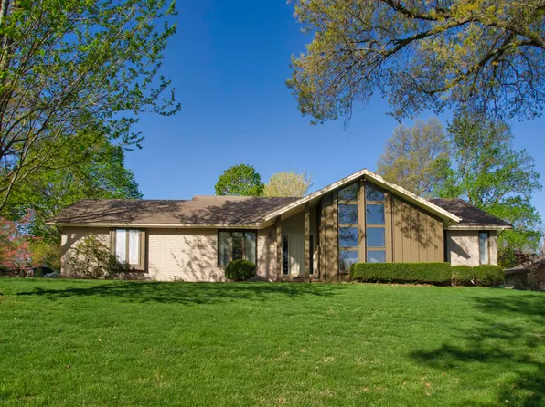 2835 S Chambery Avenue, Springfield, MO 65804