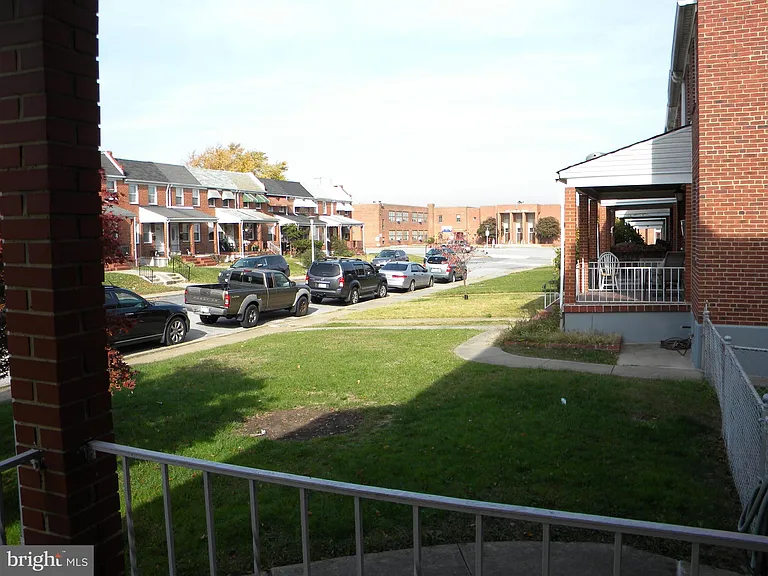 325 Imla St — Photo 30