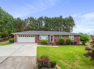 202 Keowee Trl, Seneca, SC 29672