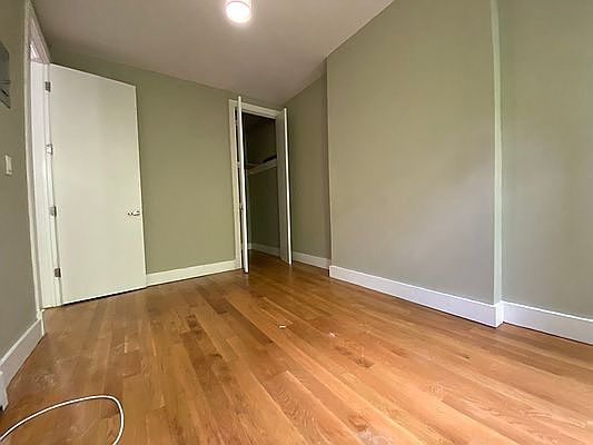 4th image of 146 Woodruff Ave #4