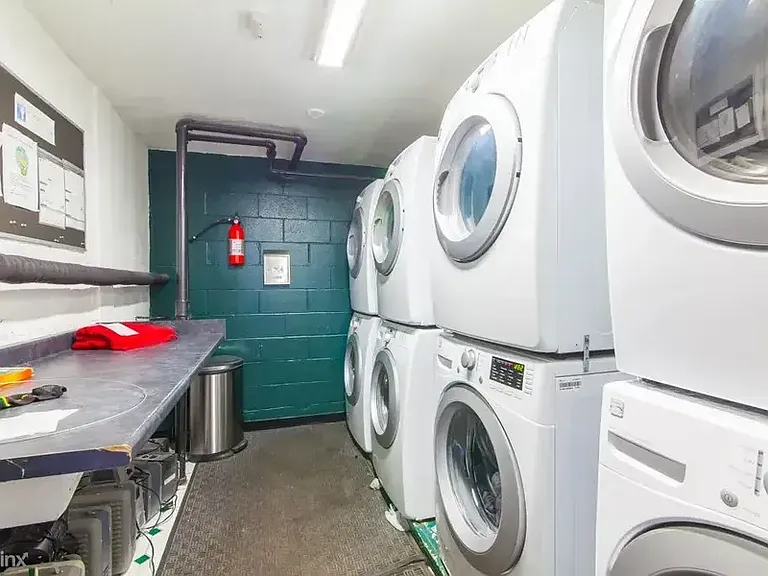 1224 Washtenaw Ct #10 — Photo 1