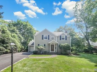 10 Clarke Pl, Tenafly, NJ 07670