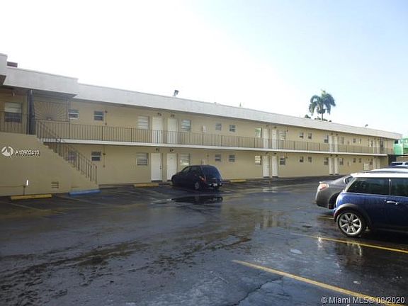 5th image of 4393 NW 11th St APT 13