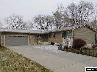 535 Hackberry St, Green River, WY 82935