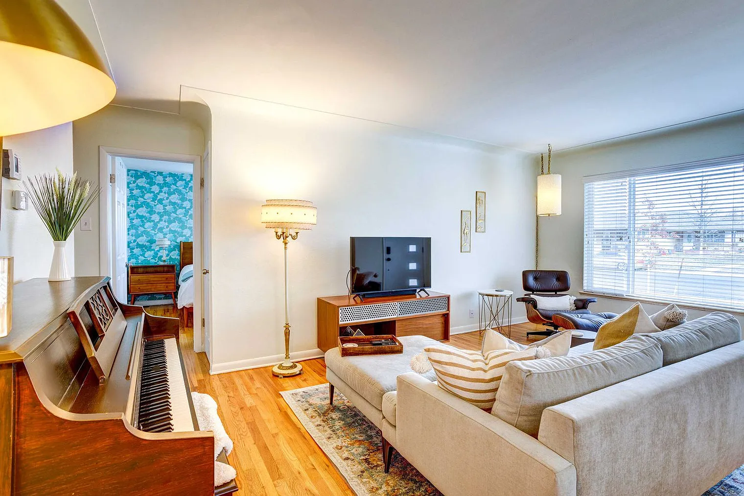 3 bed, 2.0 bath, 1765 sqft, $3,285 — Photo 1