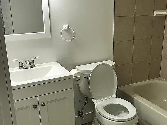 1725 E Warren Ave #1 — Photo 11