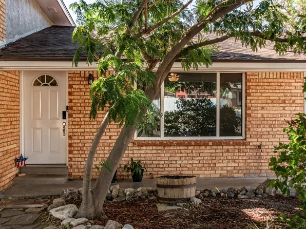 12205 Victoria Falls Dr NE, Albuquerque, NM 87111