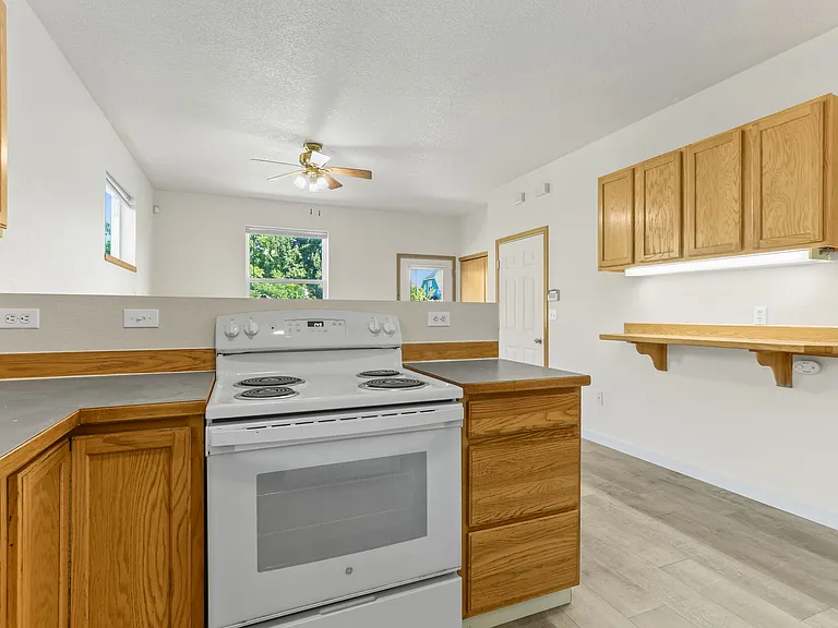 2020 NE Rodney Ave #C — Photo 2
