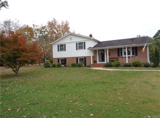 9716 Easy St, Disputanta, VA 23842