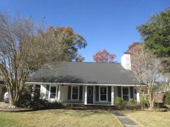 15155 Woodlore Dr, Baton Rouge, LA 70816