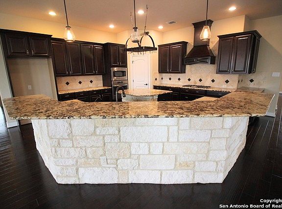 3rd image of 26306 Rockwall Pkwy