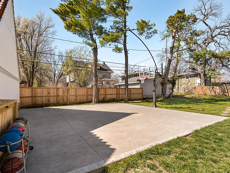 7330 Jarboe St — Photo 13