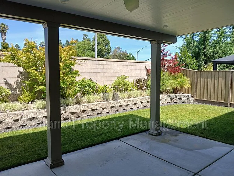 1284 Warmth Ct — Photo 17
