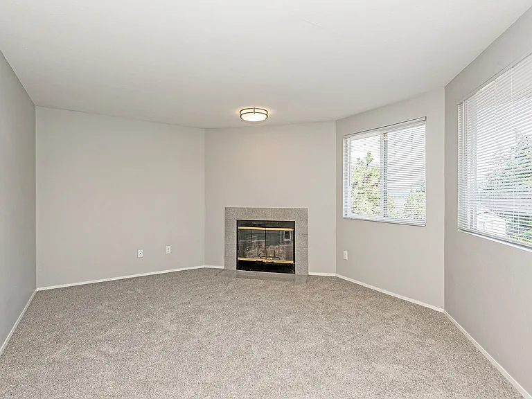 ReNew Waterview — Photo 32
