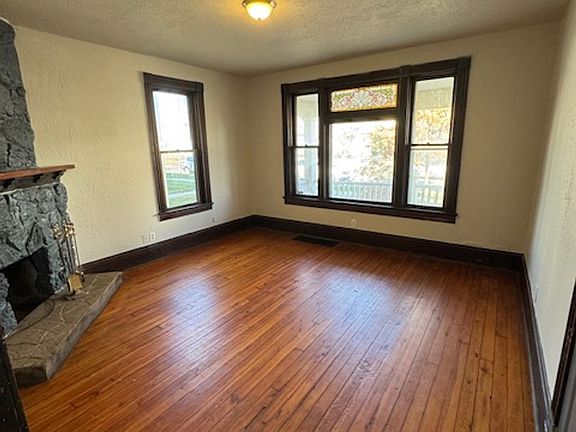 4th image of 1026 Rivermet Ave
