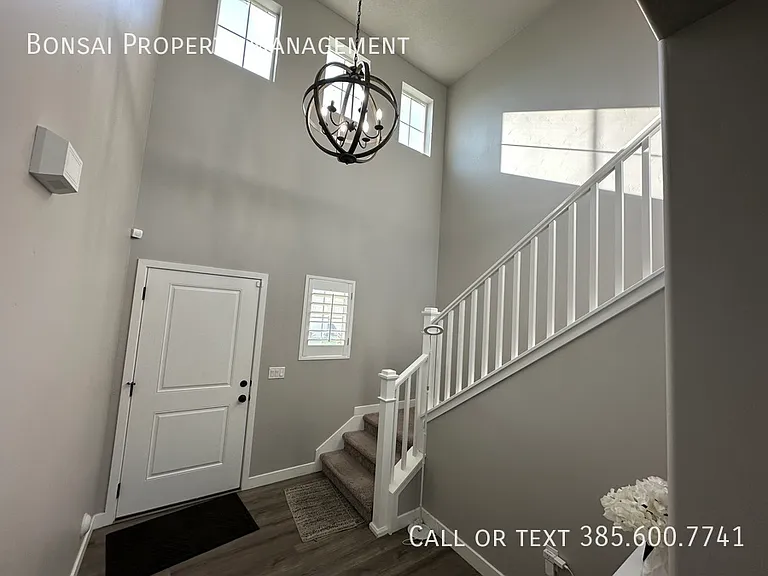 1524 W Parkview Dr — Photo 3