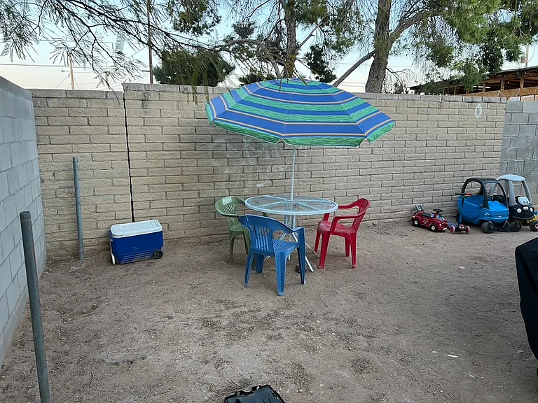 113 W Corona Rd #2 — Photo 7