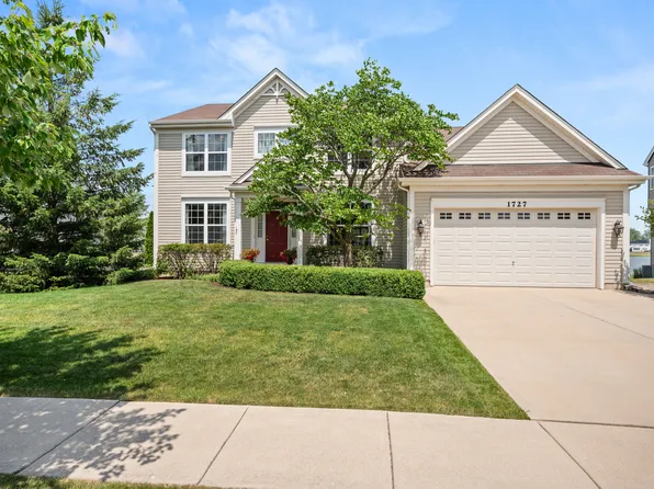 1727 Thurow St, Sycamore, IL 60178