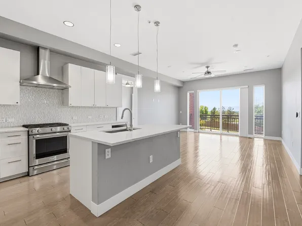 4885 S Monaco St Unit 206, Denver, CO 80237