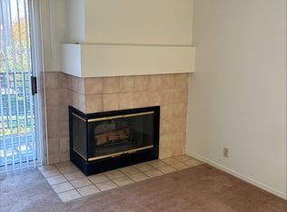 1128 Pear Tree Ln #2, Napa, CA 94558