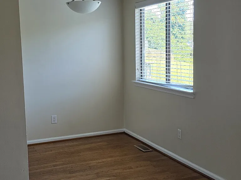 3814 Summerwood Ct — Photo 18