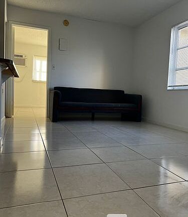 2nd image of 5192 NE 6th Ave APT 808