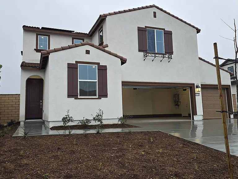 30758 Valley Heights Dr — Photo 1