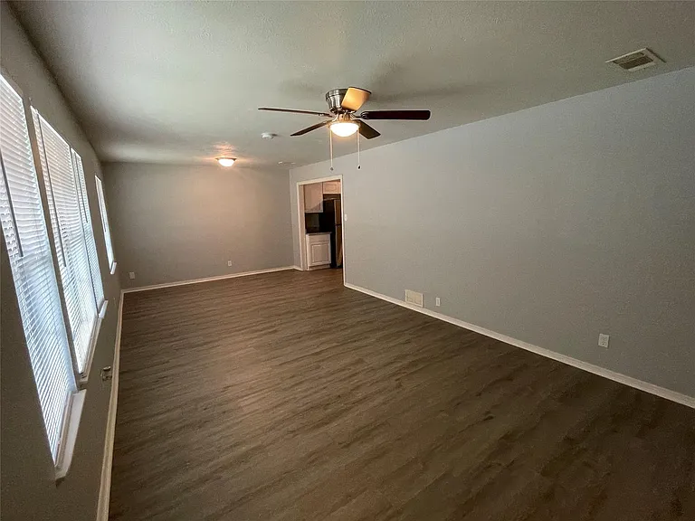 5736 Aton Ave — Photo 3