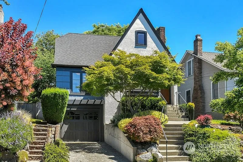 2354 30th Avenue S photo 1