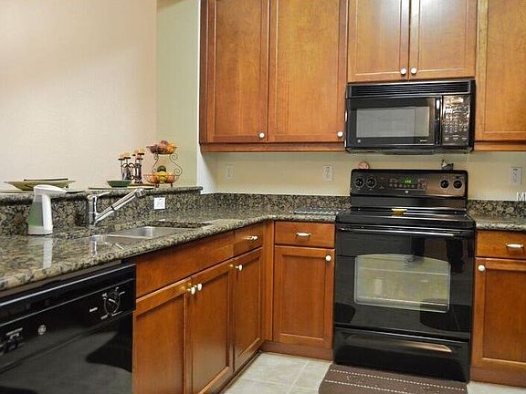3rd image of 5116 Melbourne St #B
