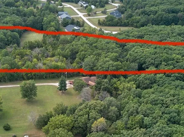 6327 Meadowlark Ln, Troy, MO 63379