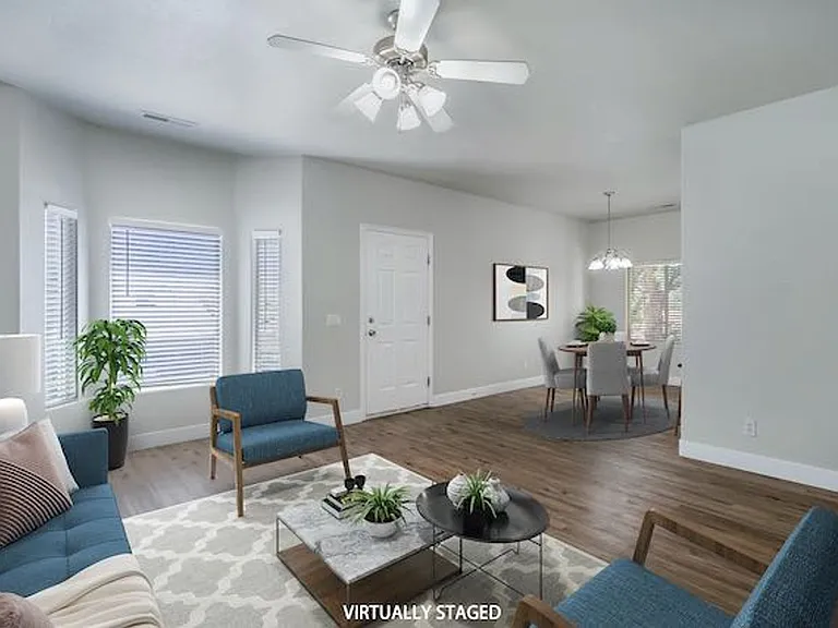Valley View Condos — Photo 22