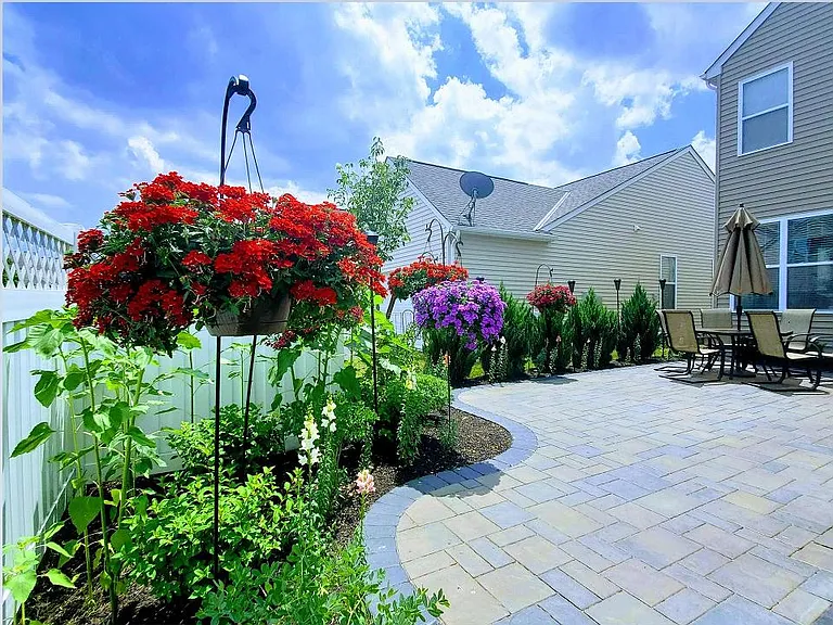 5694 Stearns Rd — Photo 35