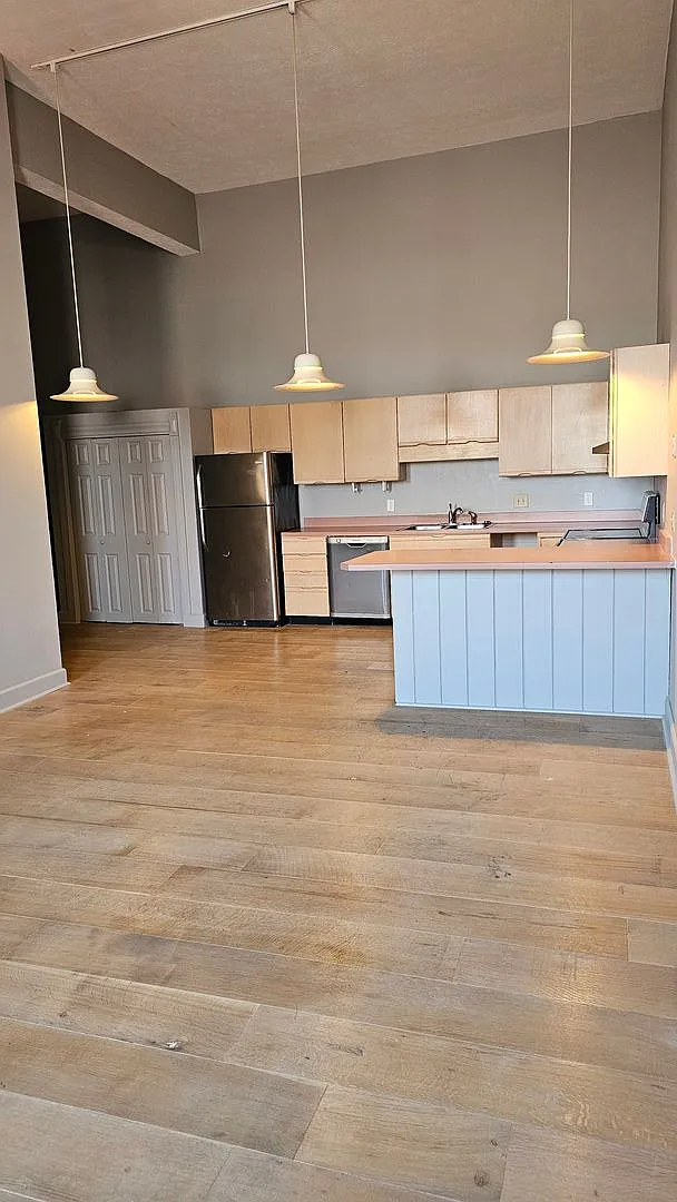 Short Term Rental Perfect for IU Games / Long Term Rental for 2026-2027 Lease Term Availability $... — Photo 4