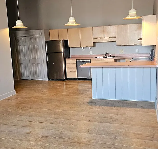 204 N Walnut St #B — Photo 4